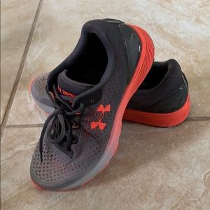 Underarmour running shoes